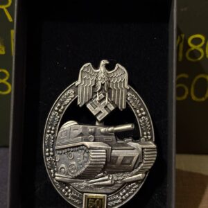 Distintivo de Lucha con Carros de Combate 50 (Envejecida)